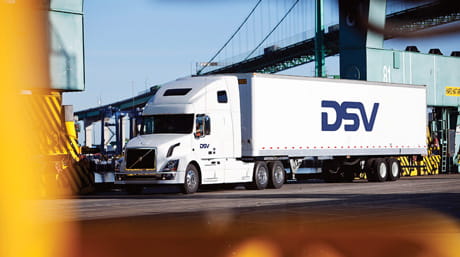 Picture of American truck and trailer